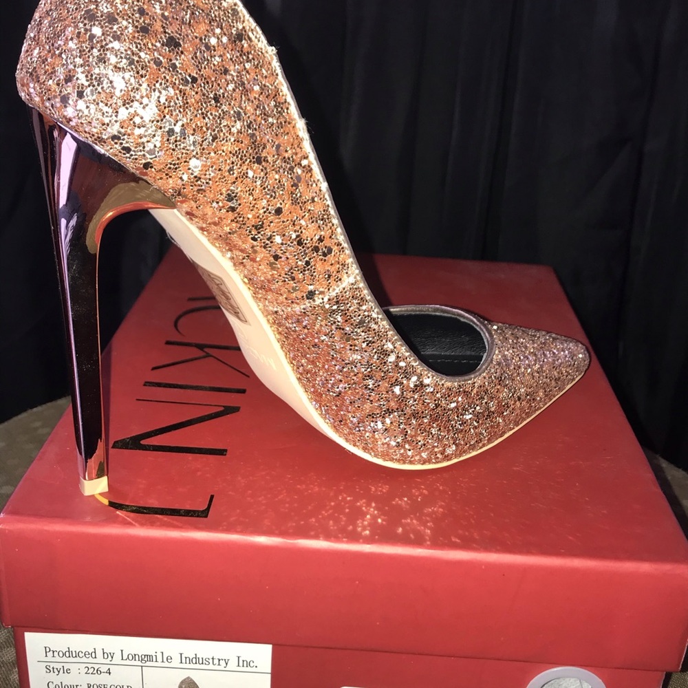 Heels - Picture 3 of 4